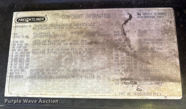 image for item YA0988 2016 Freighliner Cascadia 125 semi truck