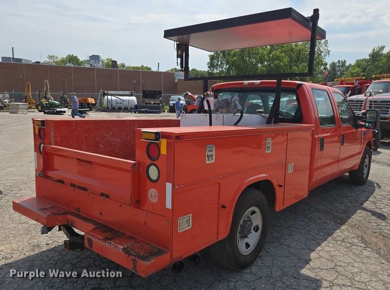 image for item DE2211 2008 Ford F250 Super Duty Crew Cab utility bed pickup truck