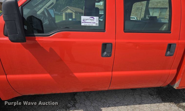 image for item DE2211 2008 Ford F250 Super Duty Crew Cab utility bed pickup truck