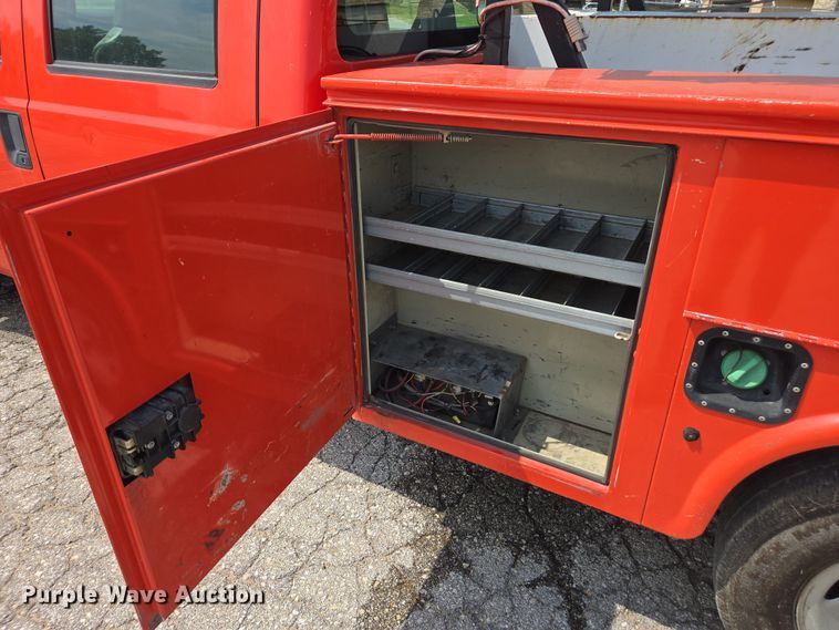 image for item DE2211 2008 Ford F250 Super Duty Crew Cab utility bed pickup truck