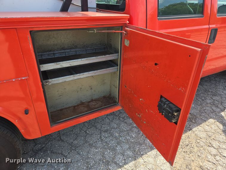 image for item DE2211 2008 Ford F250 Super Duty Crew Cab utility bed pickup truck