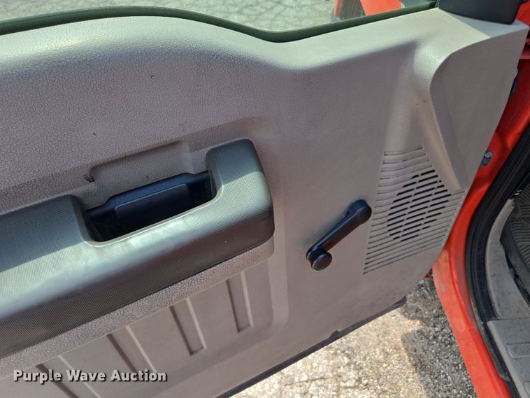 image for item DE2211 2008 Ford F250 Super Duty Crew Cab utility bed pickup truck