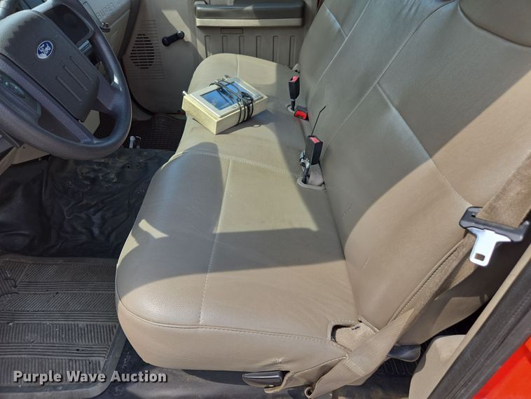 image for item DE2211 2008 Ford F250 Super Duty Crew Cab utility bed pickup truck