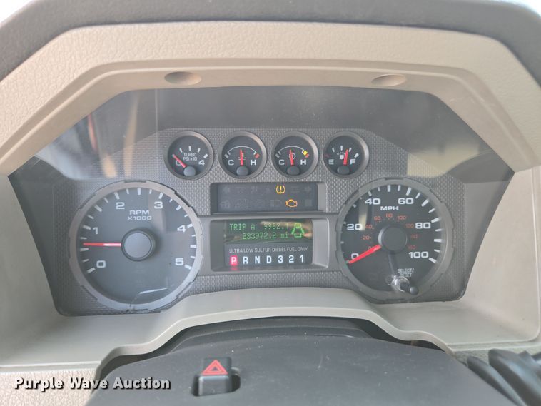 image for item DE2211 2008 Ford F250 Super Duty Crew Cab utility bed pickup truck