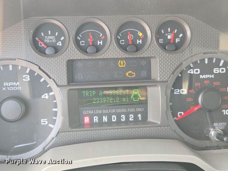 image for item DE2211 2008 Ford F250 Super Duty Crew Cab utility bed pickup truck