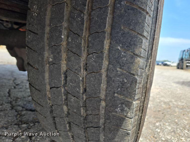 image for item DE2211 2008 Ford F250 Super Duty Crew Cab utility bed pickup truck