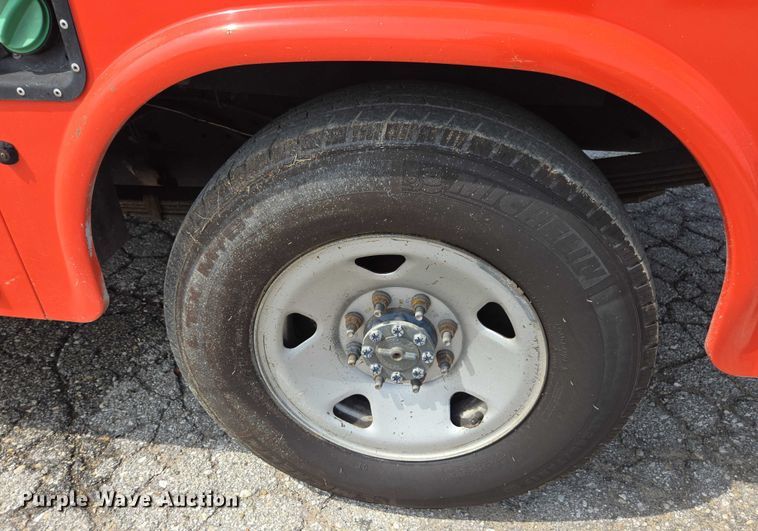 image for item DE2211 2008 Ford F250 Super Duty Crew Cab utility bed pickup truck