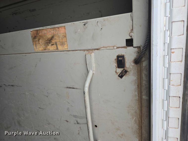 image for item DE2212 2016 Ford F350 Super Duty Crew Cab utility bed pickup truck