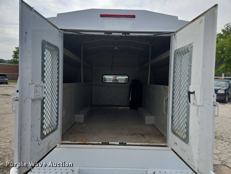 image for item DE2212 2016 Ford F350 Super Duty Crew Cab utility bed pickup truck