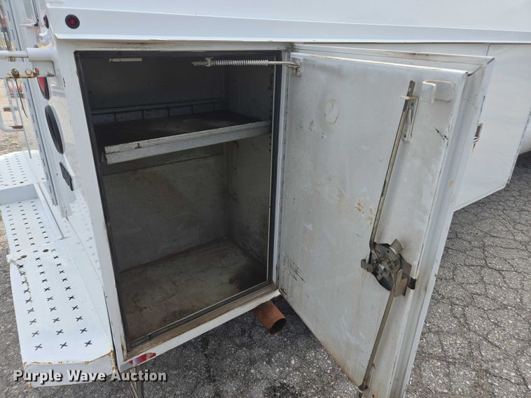 image for item DE2212 2016 Ford F350 Super Duty Crew Cab utility bed pickup truck