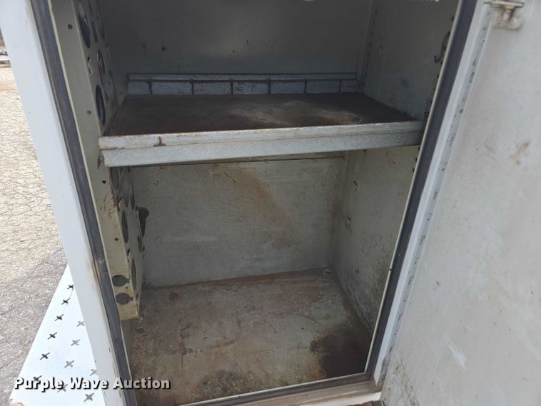 image for item DE2212 2016 Ford F350 Super Duty Crew Cab utility bed pickup truck