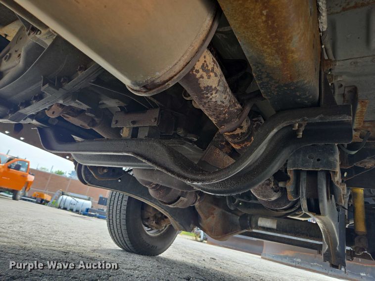 image for item DE2212 2016 Ford F350 Super Duty Crew Cab utility bed pickup truck