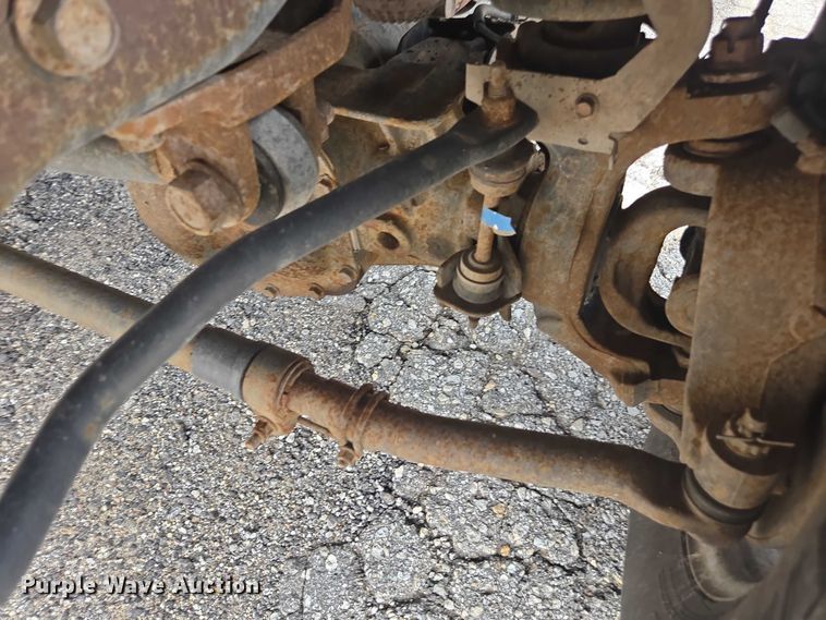 image for item DE2212 2016 Ford F350 Super Duty Crew Cab utility bed pickup truck