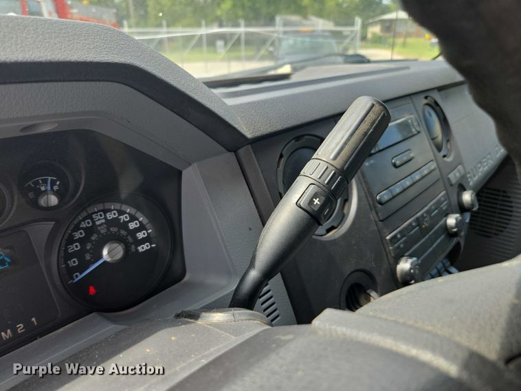 image for item DE2212 2016 Ford F350 Super Duty Crew Cab utility bed pickup truck