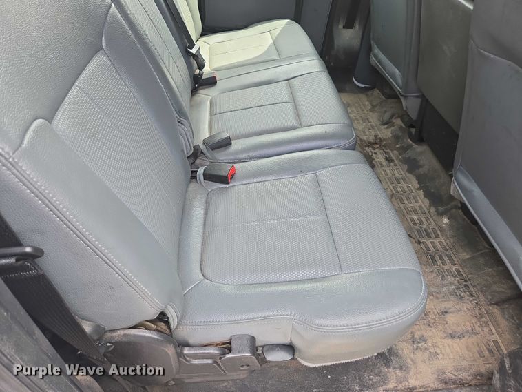 image for item DE2212 2016 Ford F350 Super Duty Crew Cab utility bed pickup truck