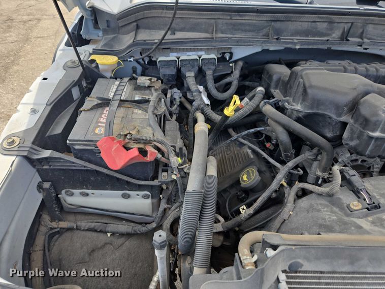 image for item DE2212 2016 Ford F350 Super Duty Crew Cab utility bed pickup truck