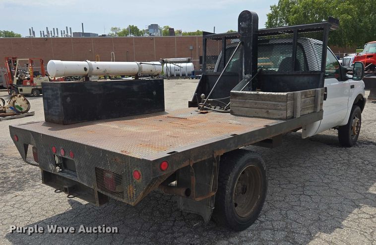 image for item DE2214 2003 Ford F450 Super Duty flatbed truck