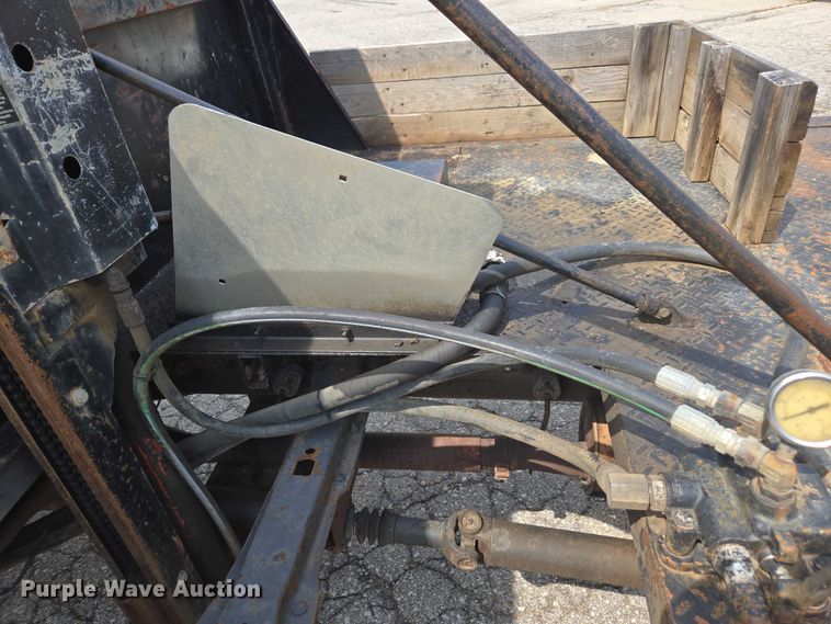 image for item DE2214 2003 Ford F450 Super Duty flatbed truck