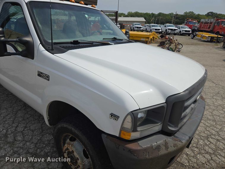 image for item DE2214 2003 Ford F450 Super Duty flatbed truck