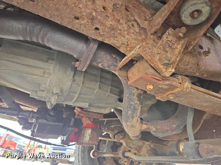 image for item DE2214 2003 Ford F450 Super Duty flatbed truck