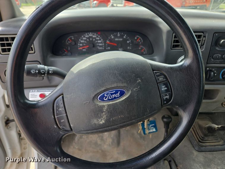 image for item DE2214 2003 Ford F450 Super Duty flatbed truck