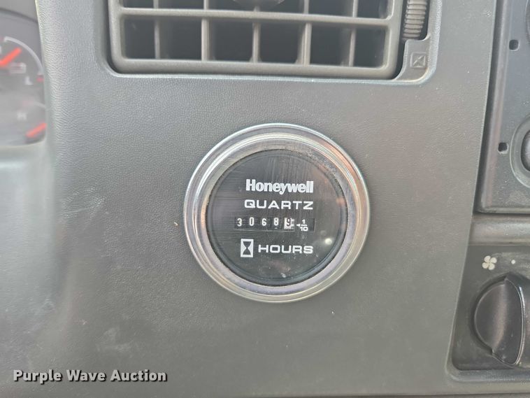 image for item DE2214 2003 Ford F450 Super Duty flatbed truck