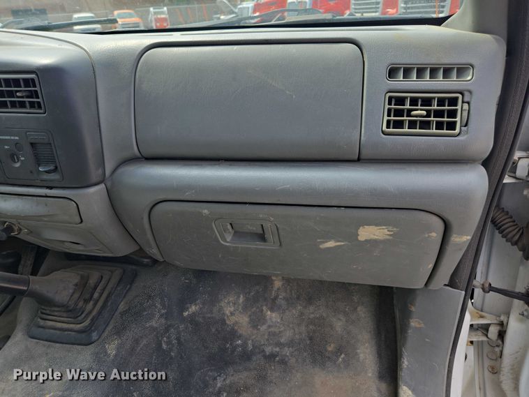 image for item DE2214 2003 Ford F450 Super Duty flatbed truck