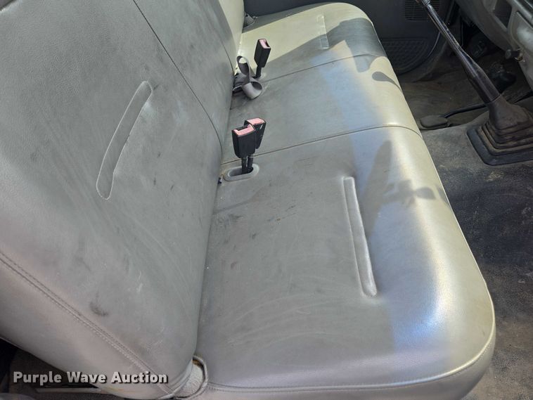 image for item DE2214 2003 Ford F450 Super Duty flatbed truck