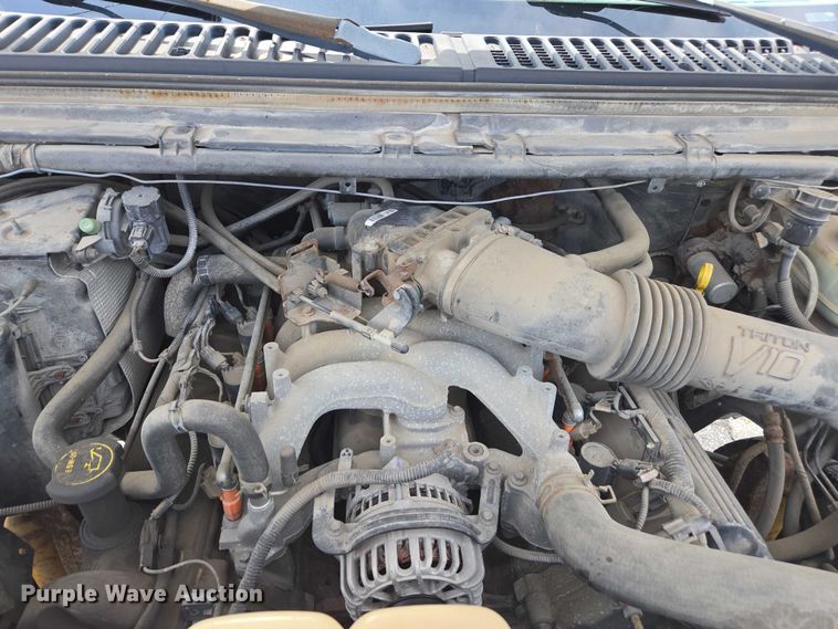 image for item DE2214 2003 Ford F450 Super Duty flatbed truck