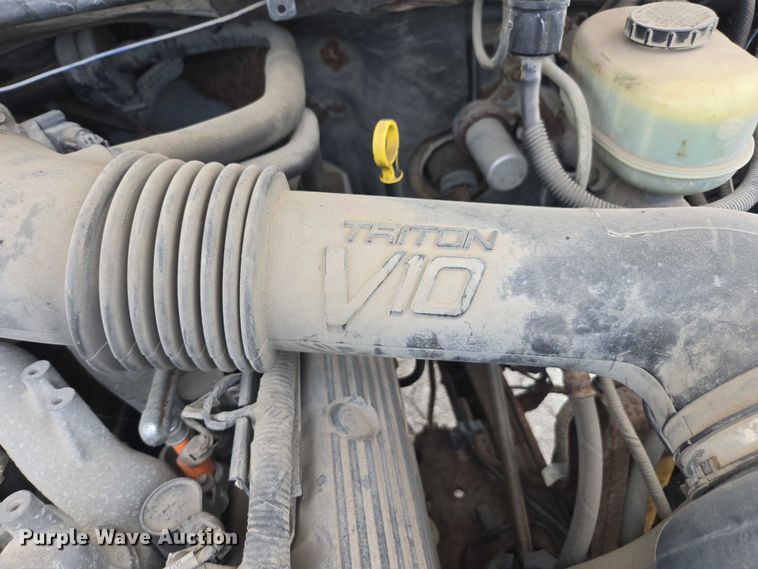 image for item DE2214 2003 Ford F450 Super Duty flatbed truck