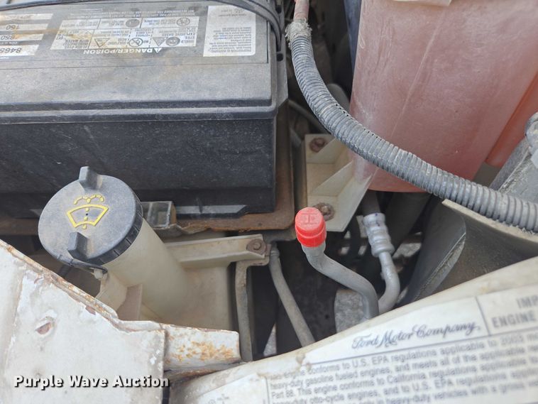 image for item DE2214 2003 Ford F450 Super Duty flatbed truck