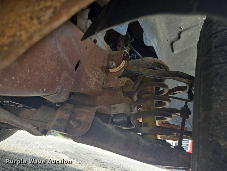 image for item DE2215 2002 Chevrolet Silverado 1500 pickup truck