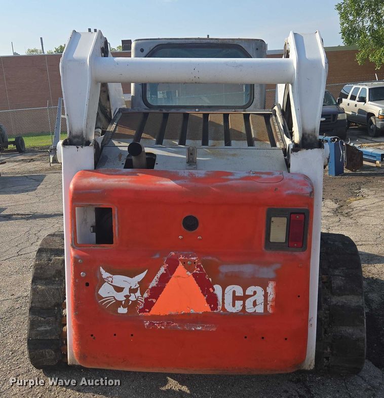 image for item DE2216 2007 Bobcat T300 tracked skid steer loader