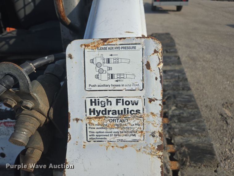 image for item DE2216 2007 Bobcat T300 tracked skid steer loader