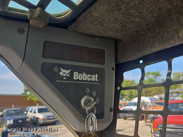 image for item DE2216 2007 Bobcat T300 tracked skid steer loader