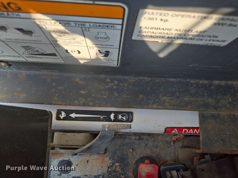 image for item DE2216 2007 Bobcat T300 tracked skid steer loader