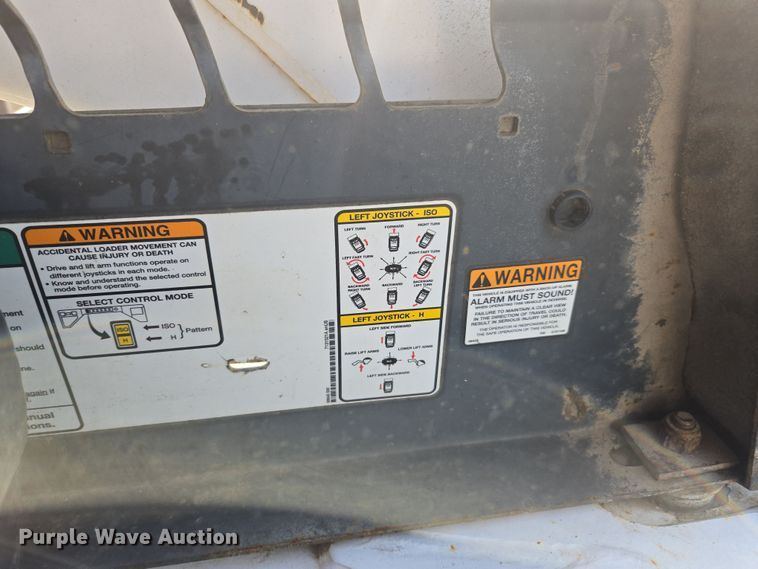 image for item DE2216 2007 Bobcat T300 tracked skid steer loader