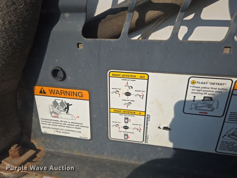 image for item DE2216 2007 Bobcat T300 tracked skid steer loader