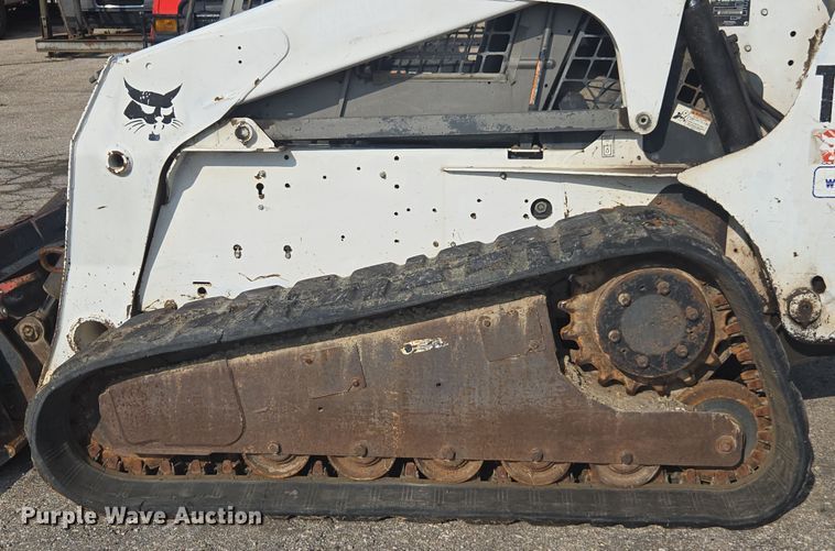 image for item DE2216 2007 Bobcat T300 tracked skid steer loader