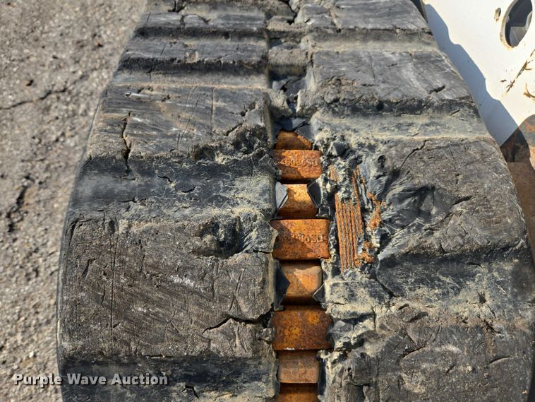 image for item DE2216 2007 Bobcat T300 tracked skid steer loader