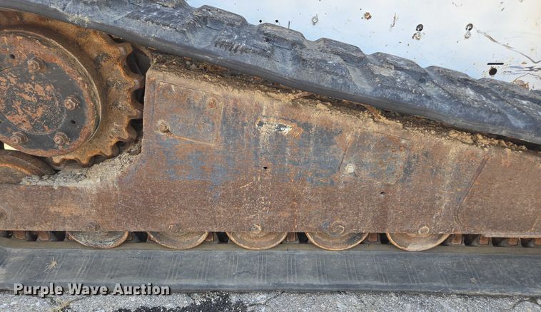 image for item DE2216 2007 Bobcat T300 tracked skid steer loader