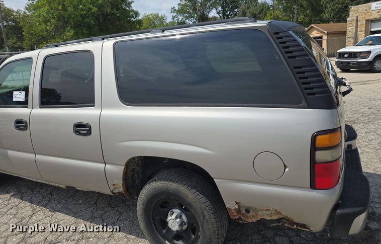 image for item DE2217 2006 Chevrolet Suburban 1500 SUV