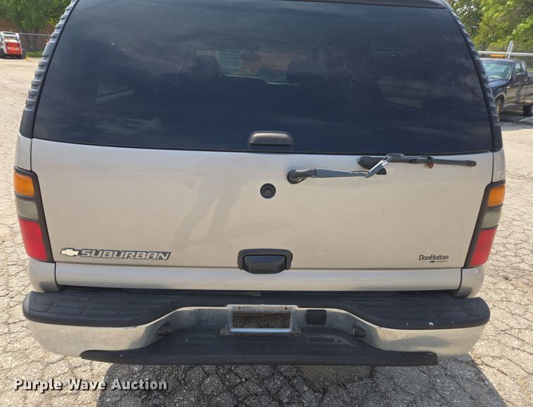image for item DE2217 2006 Chevrolet Suburban 1500 SUV
