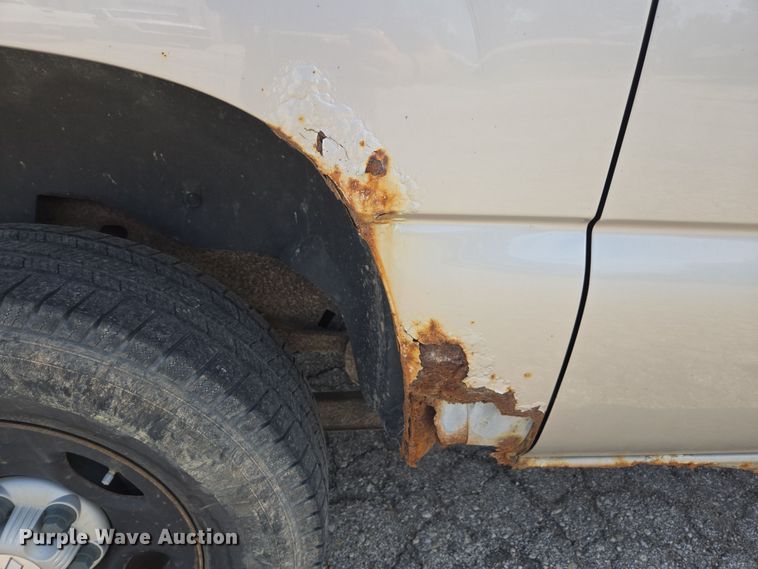 image for item DE2217 2006 Chevrolet Suburban 1500 SUV