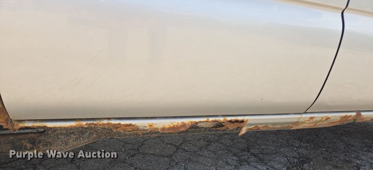 image for item DE2217 2006 Chevrolet Suburban 1500 SUV