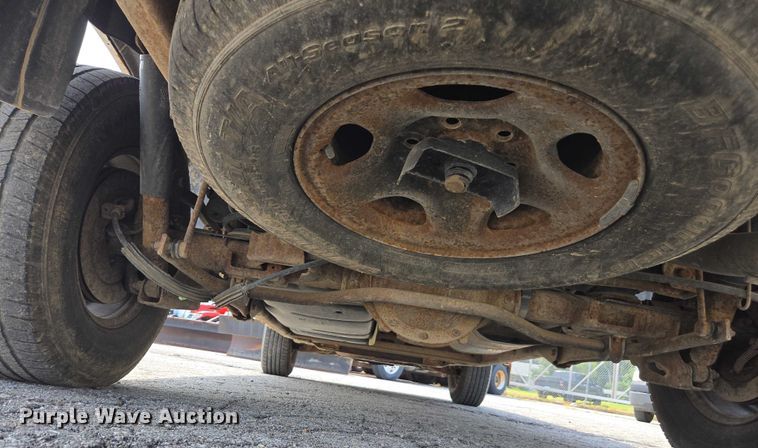 image for item DE2217 2006 Chevrolet Suburban 1500 SUV