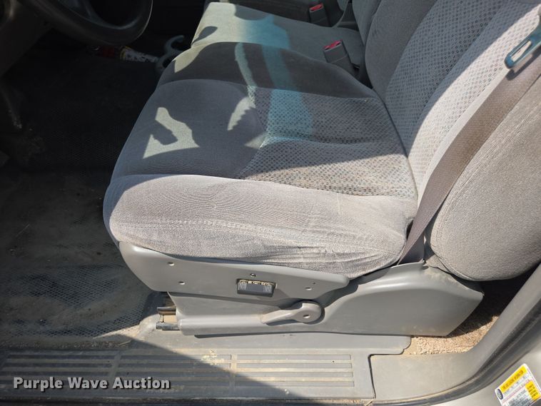 image for item DE2217 2006 Chevrolet Suburban 1500 SUV