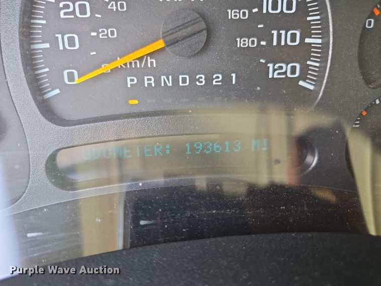 image for item DE2217 2006 Chevrolet Suburban 1500 SUV