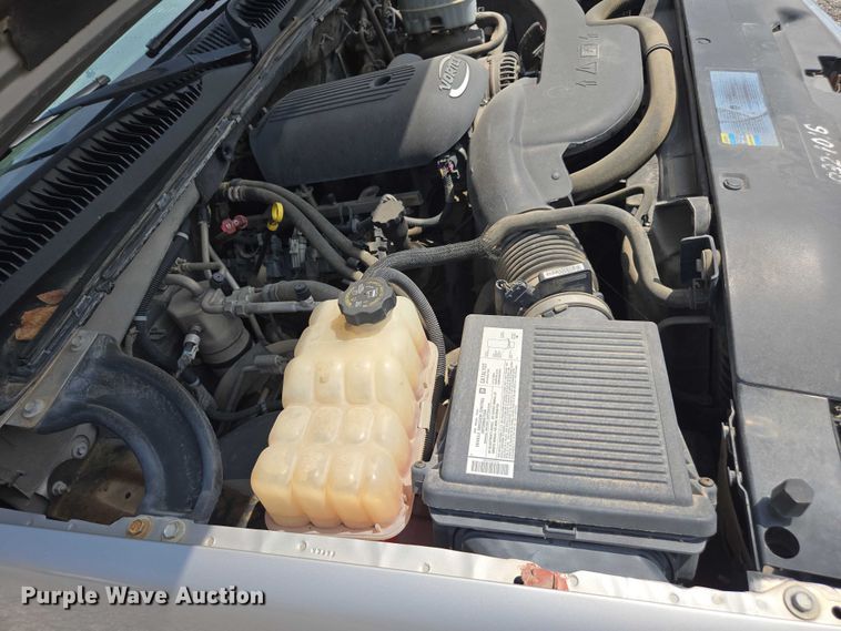 image for item DE2217 2006 Chevrolet Suburban 1500 SUV