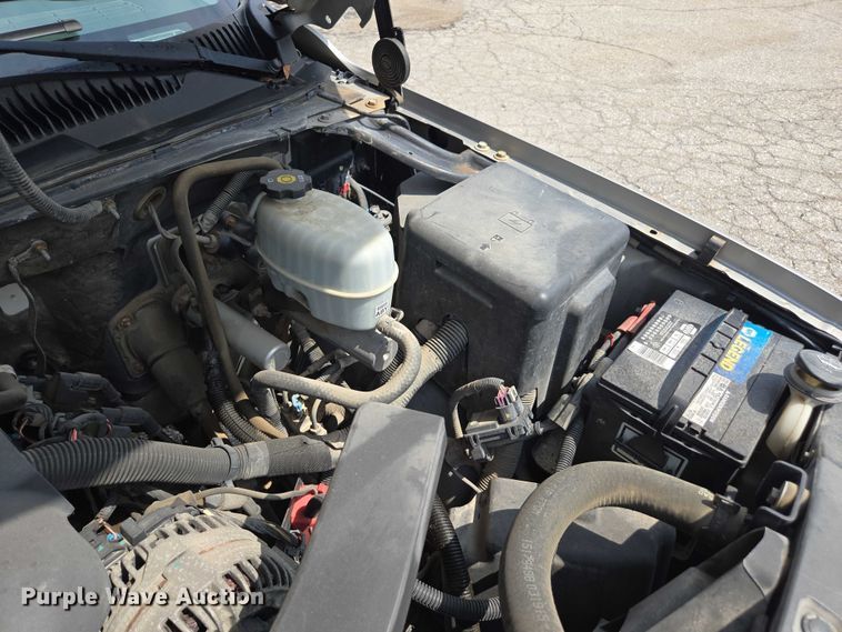 image for item DE2217 2006 Chevrolet Suburban 1500 SUV